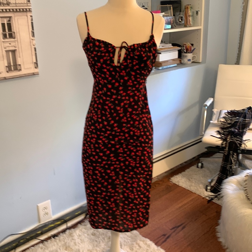 Princess Polly side zip flowered midi dress